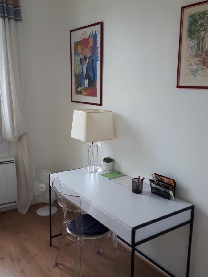 Ferienwohnung Le Petit Rochereau LʼIsle-sur-la-Sorgue Exterior foto